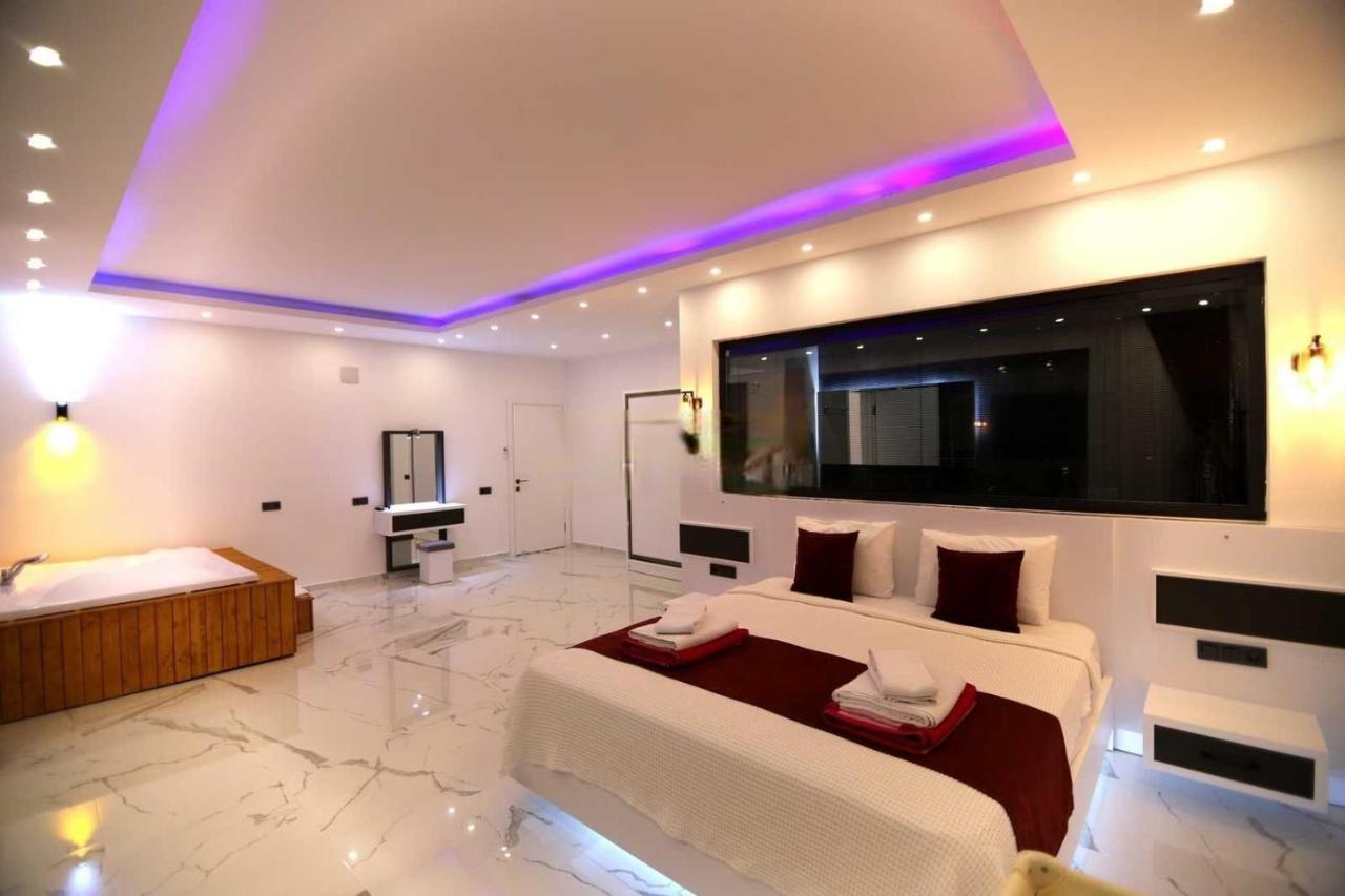 Villa Lycian-Kalkan 3 Bedroom-2 Jakuzzies-Sauna-Turkish Hamam-Huge Private Pool&lovely garden Kaş Buitenkant foto