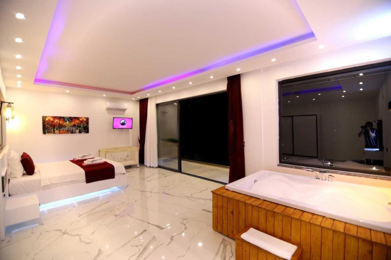 Villa Lycian-Kalkan 3 Bedroom-2 Jakuzzies-Sauna-Turkish Hamam-Huge Private Pool&lovely garden Kaş Buitenkant foto