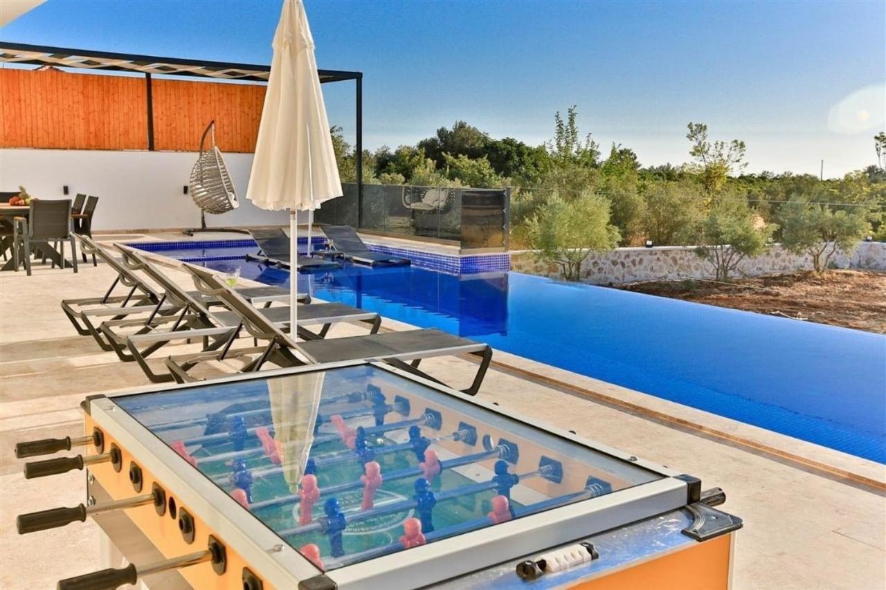 Villa Lycian-Kalkan 3 Bedroom-2 Jakuzzies-Sauna-Turkish Hamam-Huge Private Pool&lovely garden Kaş Buitenkant foto