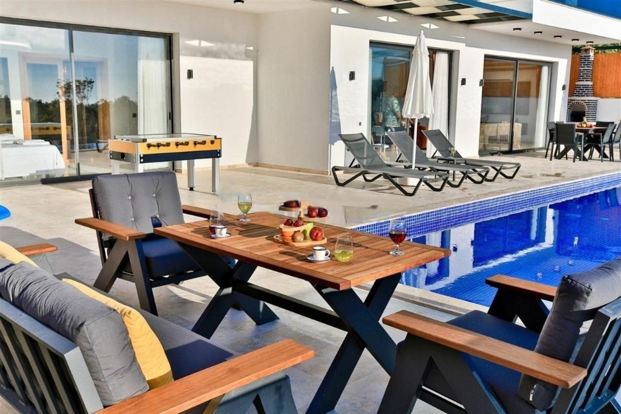 Villa Lycian-Kalkan 3 Bedroom-2 Jakuzzies-Sauna-Turkish Hamam-Huge Private Pool&lovely garden Kaş Buitenkant foto