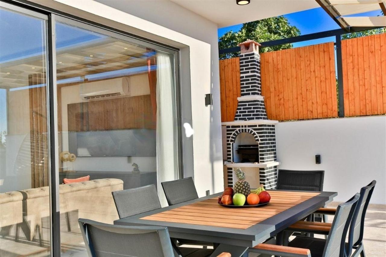 Villa Lycian-Kalkan 3 Bedroom-2 Jakuzzies-Sauna-Turkish Hamam-Huge Private Pool&lovely garden Kaş Buitenkant foto
